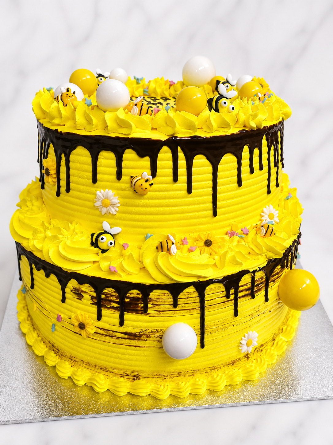 Golden Bee Showstopper